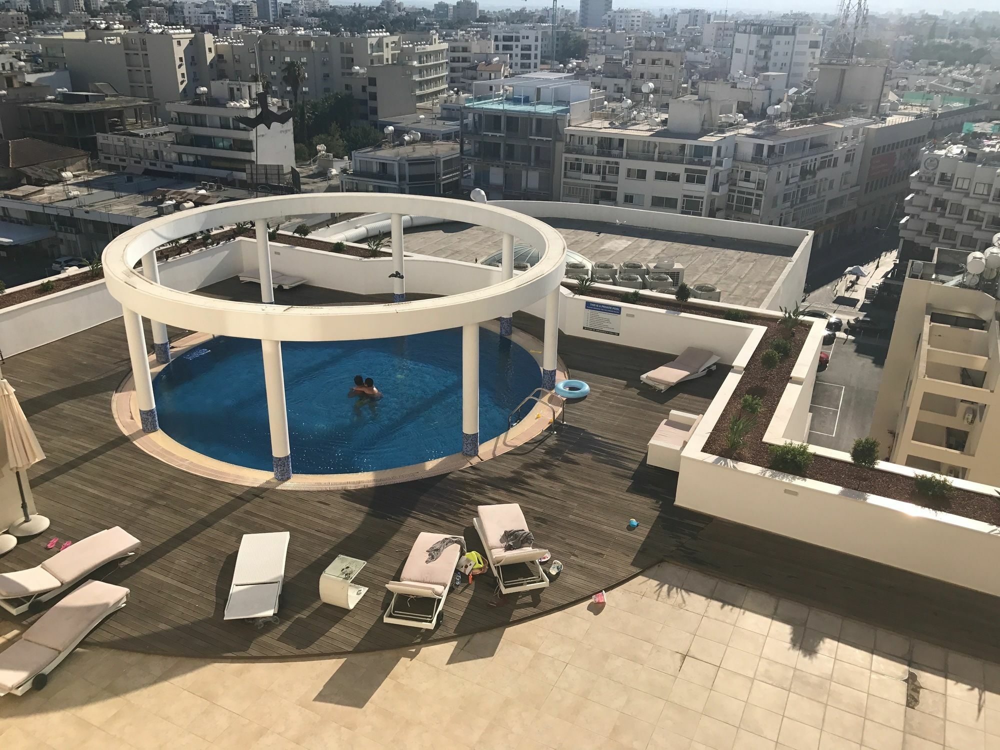 לרנקה Finikoudes Luxury Apartments מראה חיצוני תמונה