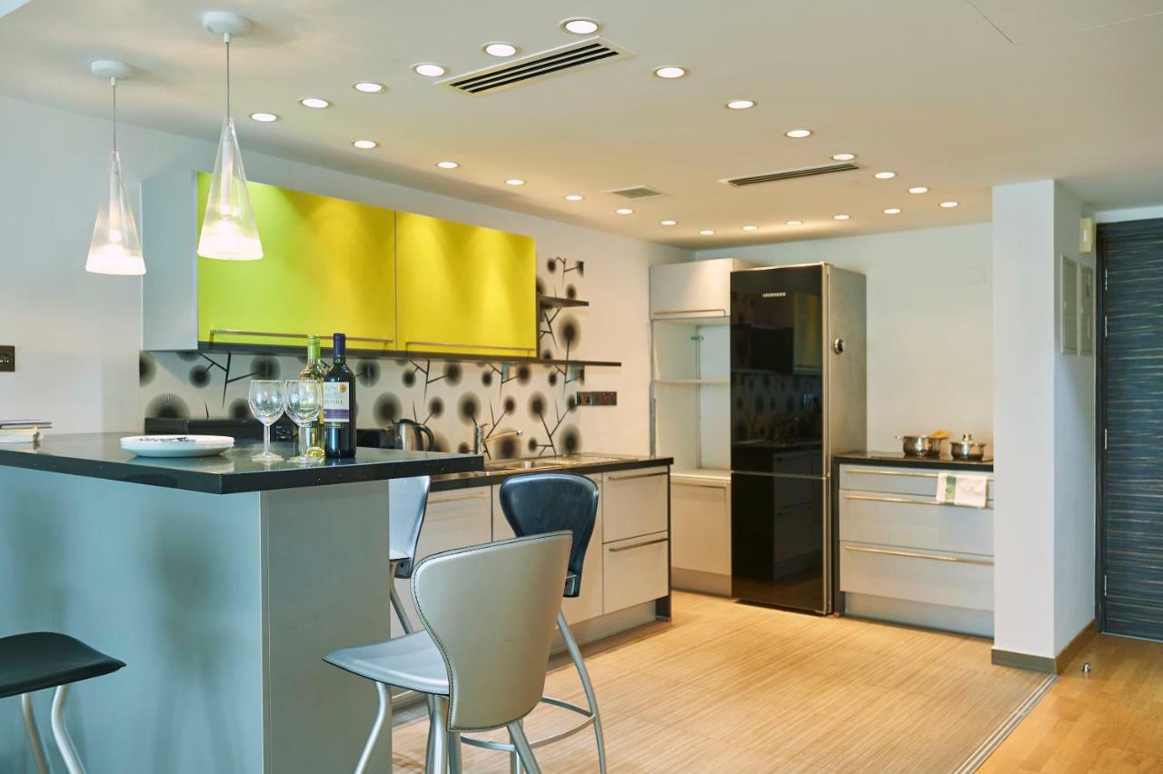לרנקה Finikoudes Luxury Apartments מראה חיצוני תמונה