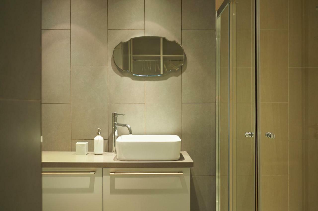 לרנקה Finikoudes Luxury Apartments מראה חיצוני תמונה