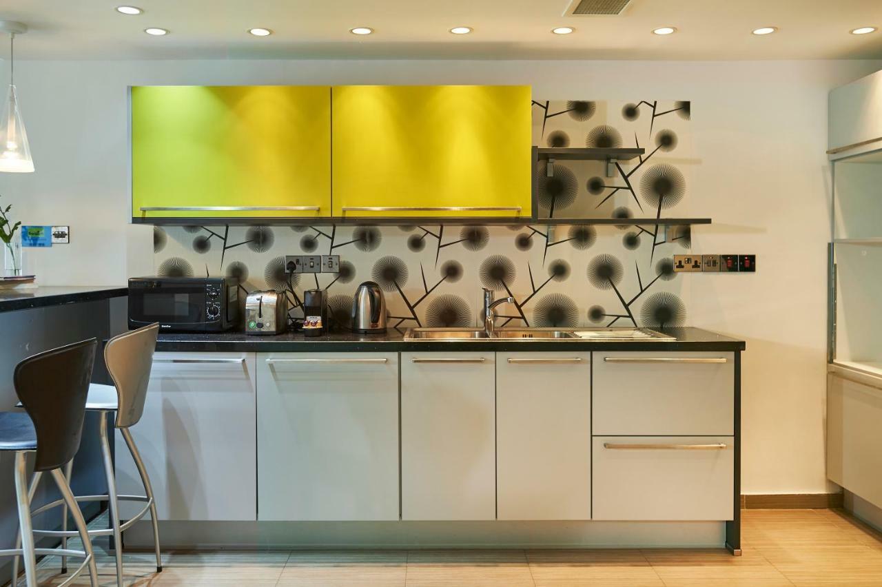 לרנקה Finikoudes Luxury Apartments מראה חיצוני תמונה