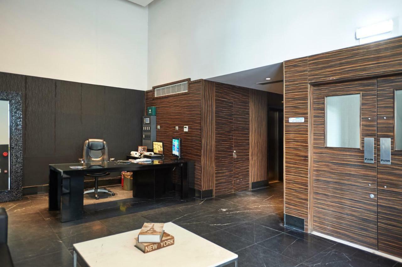 לרנקה Finikoudes Luxury Apartments מראה חיצוני תמונה